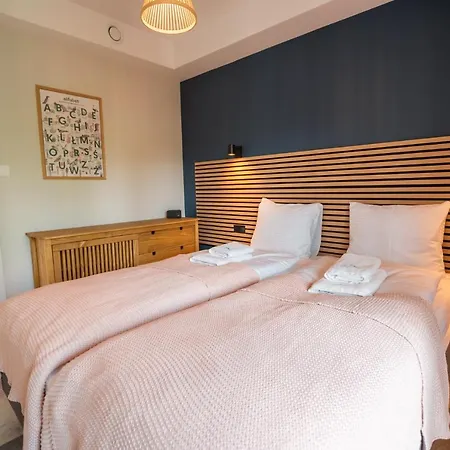 Invest Place 2 Be * Szklarska Poreba